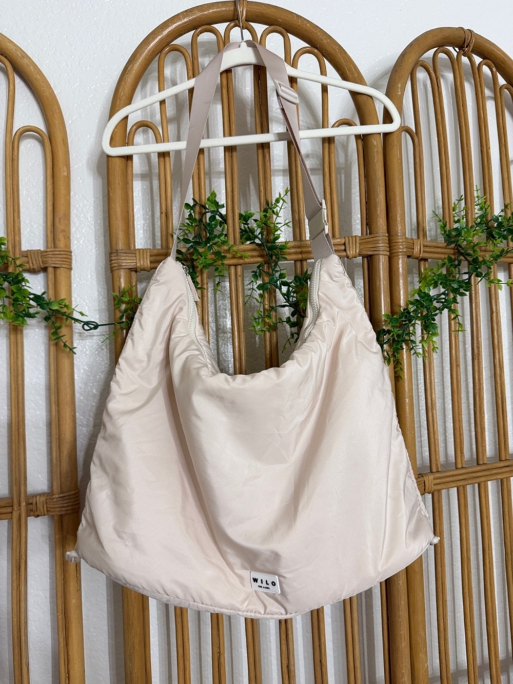 WILO THE LABEL Cream Everyday Shoulder Bag
